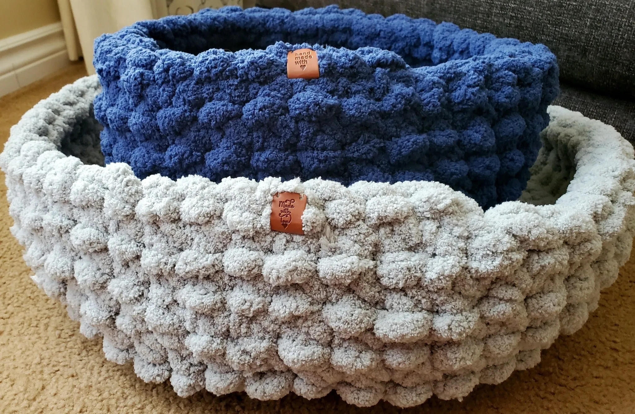 26" Chenille Pet Bed