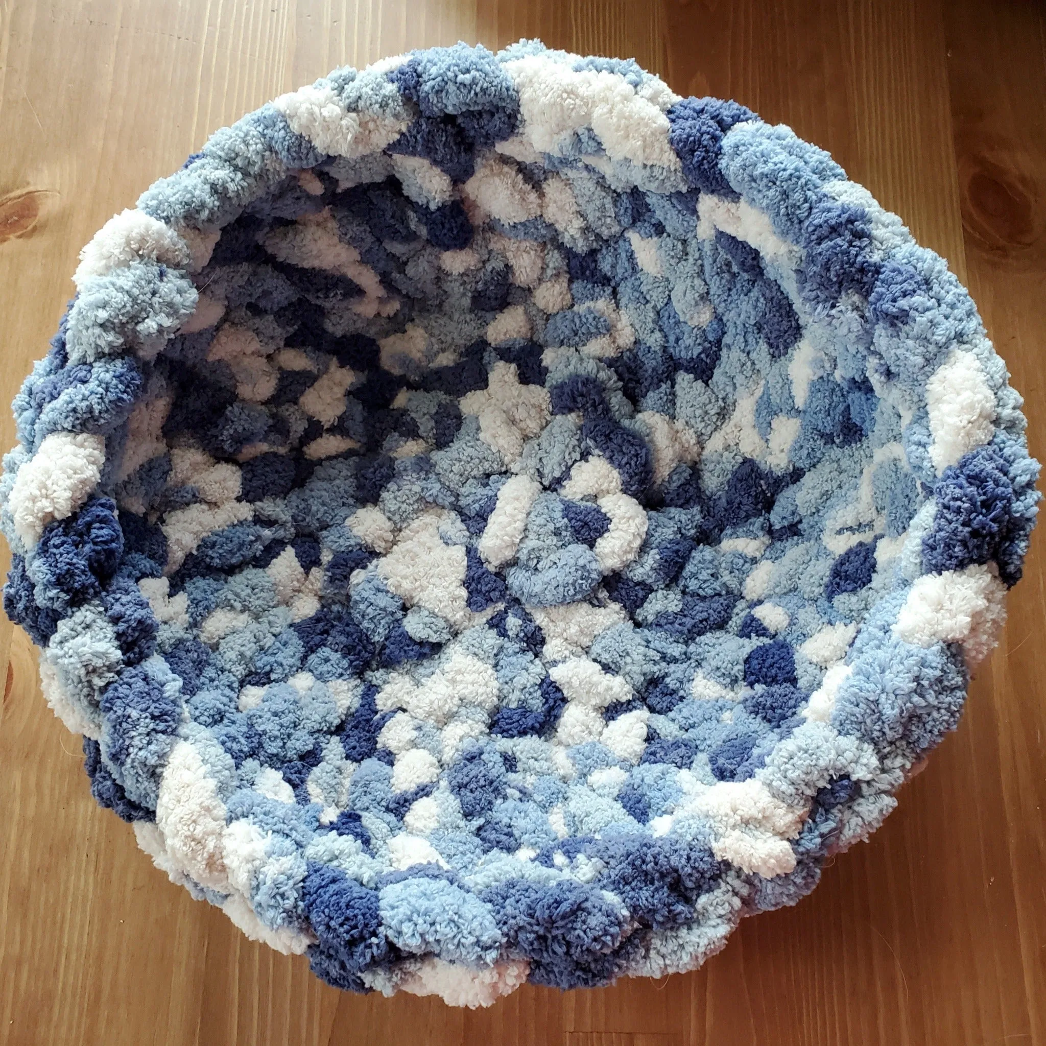 26" Chenille Pet Bed