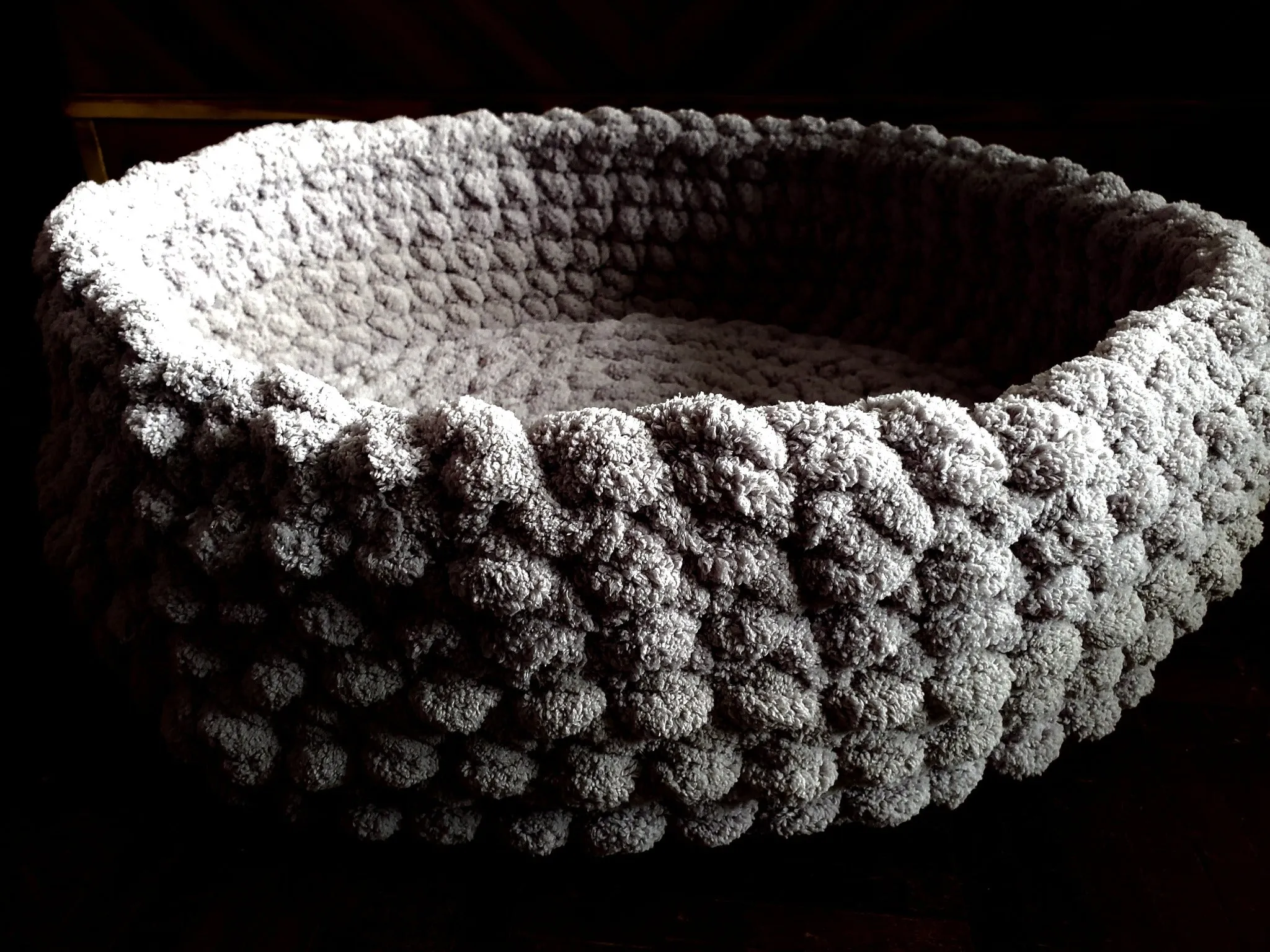 26" Chenille Pet Bed