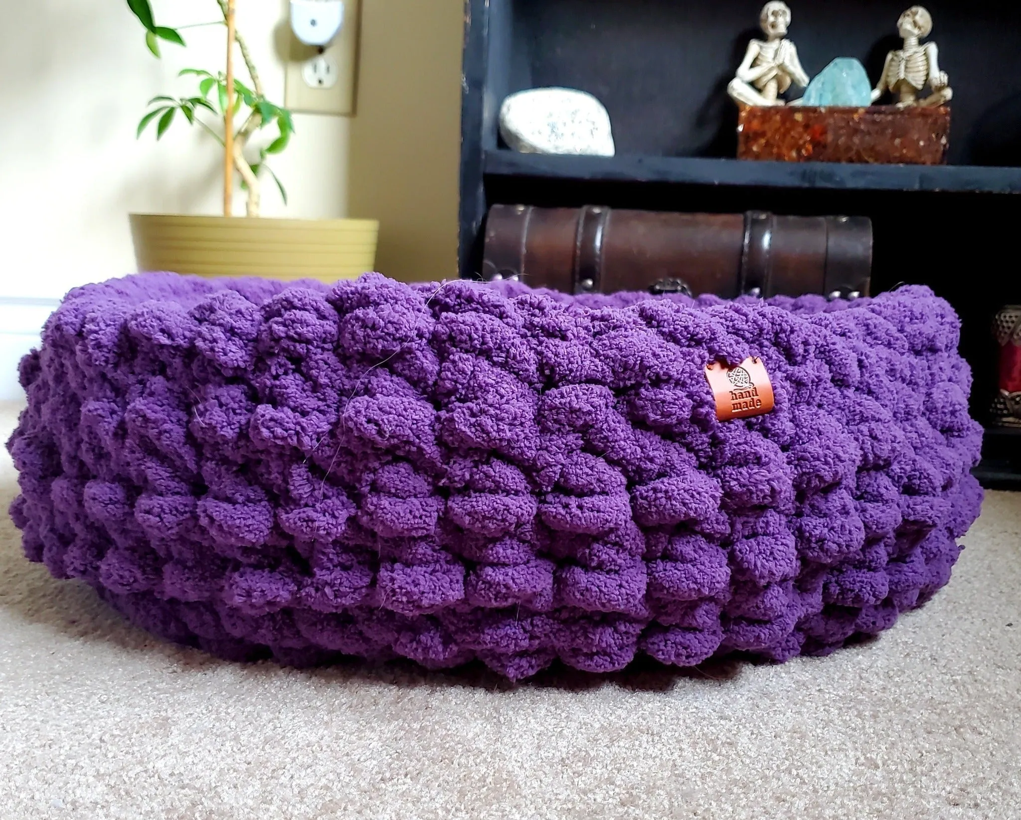 26" Chenille Pet Bed