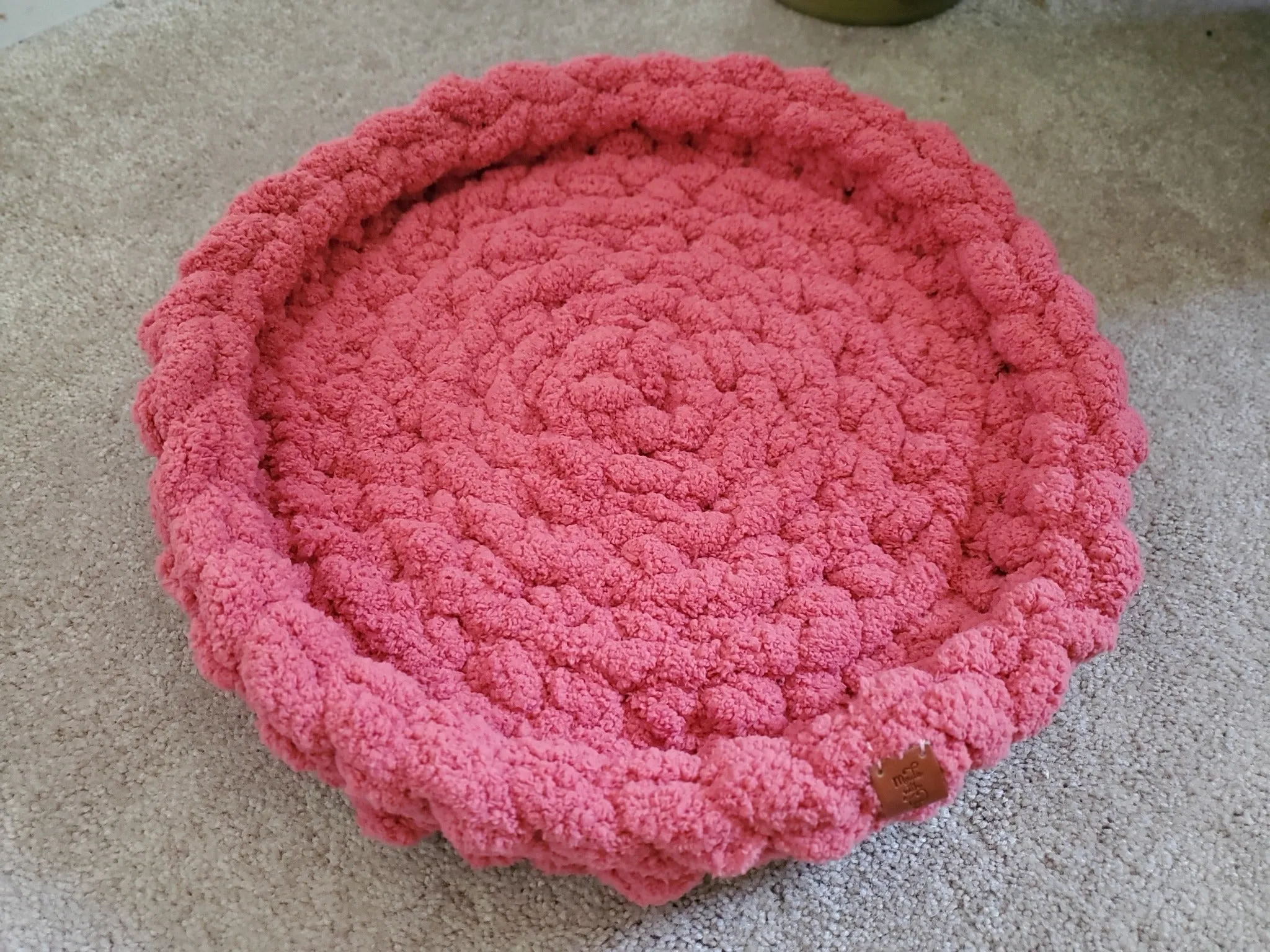 26" Chenille Pet Bed