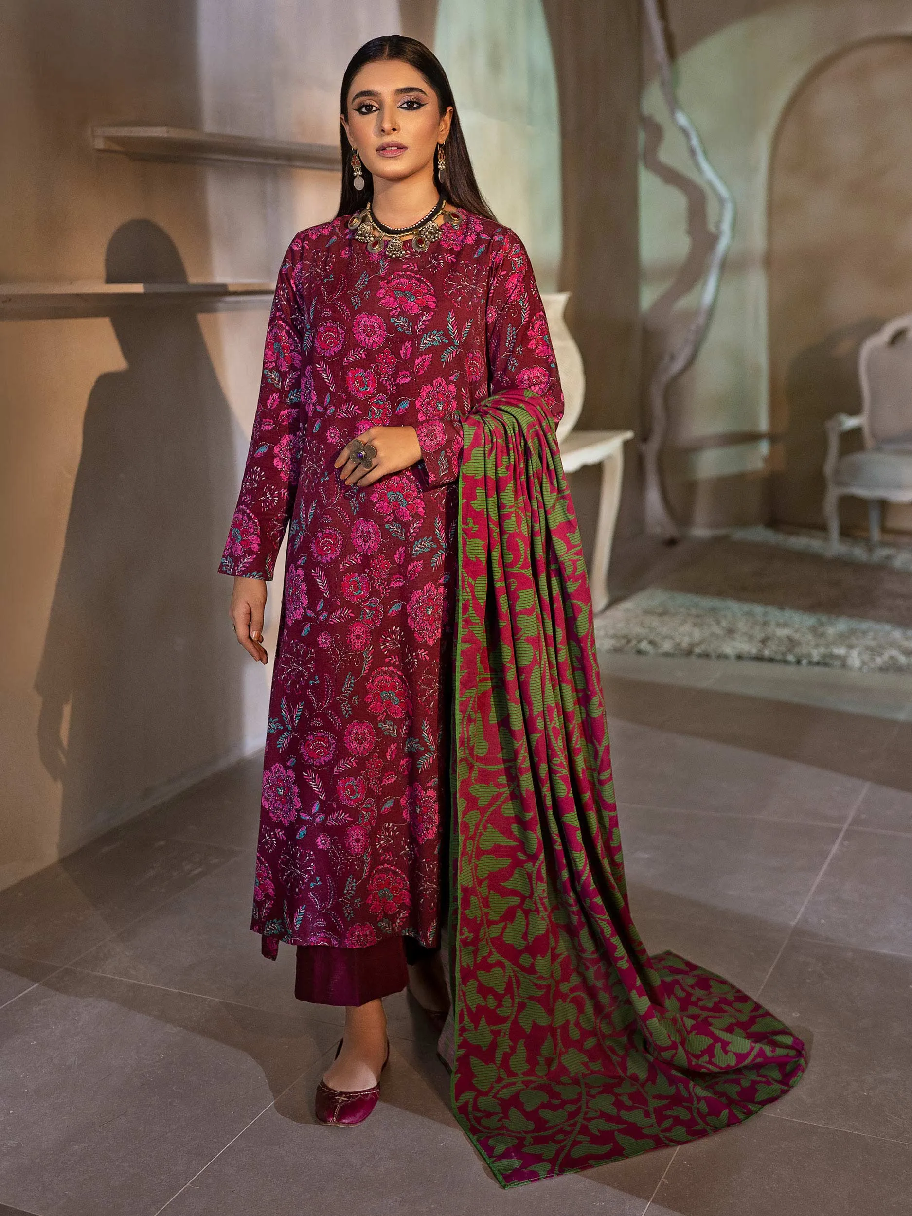 3 Piece Khaddar Suit-Printed (Unstitched)