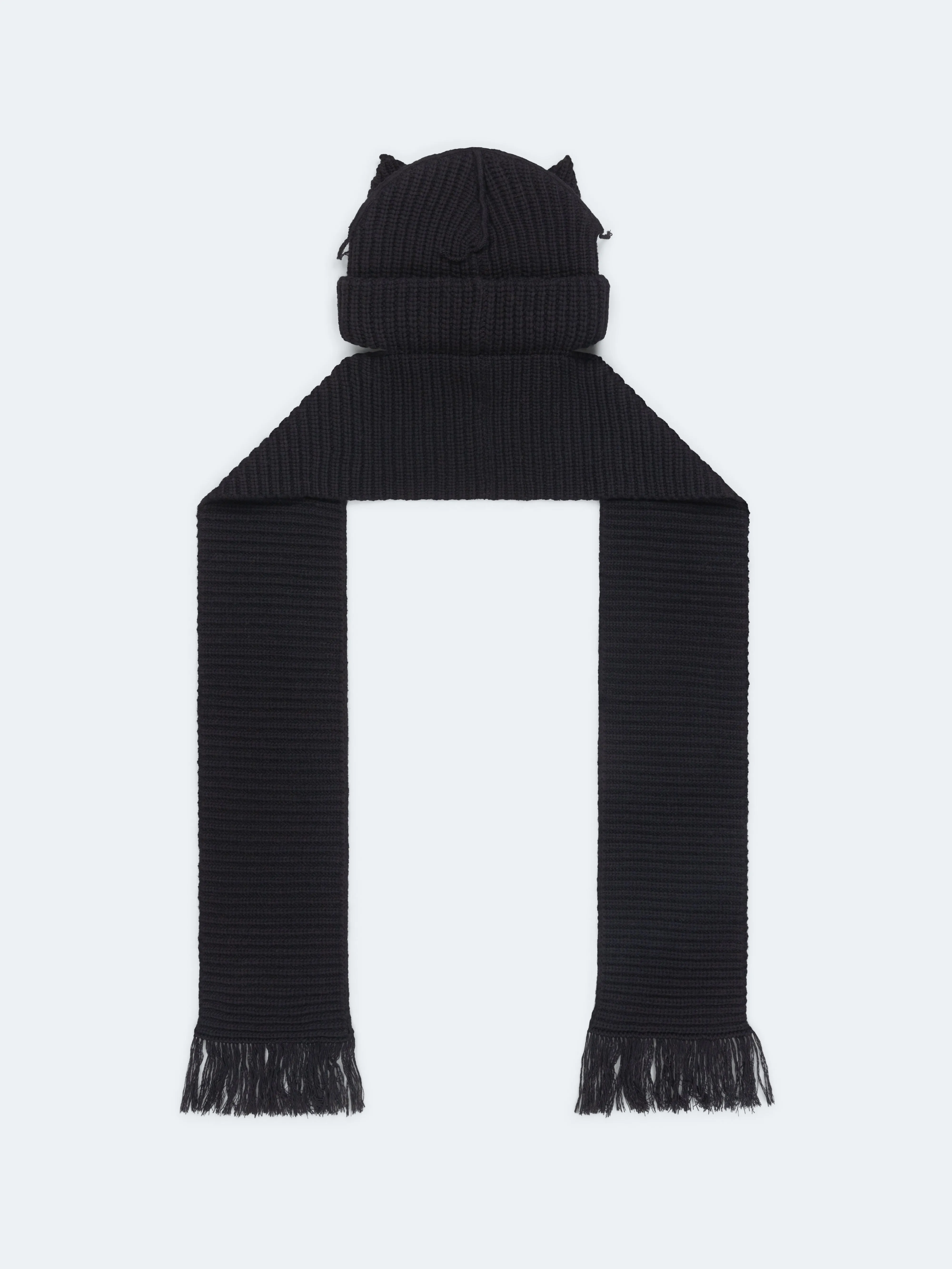 CHARLES JEFFREY LOVERBOY -  CHUNKY EARS BEANIE SCARF in BLACK