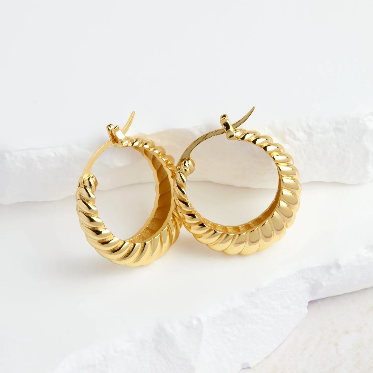 Chunky Croissant Hoop Earrings (Gold)