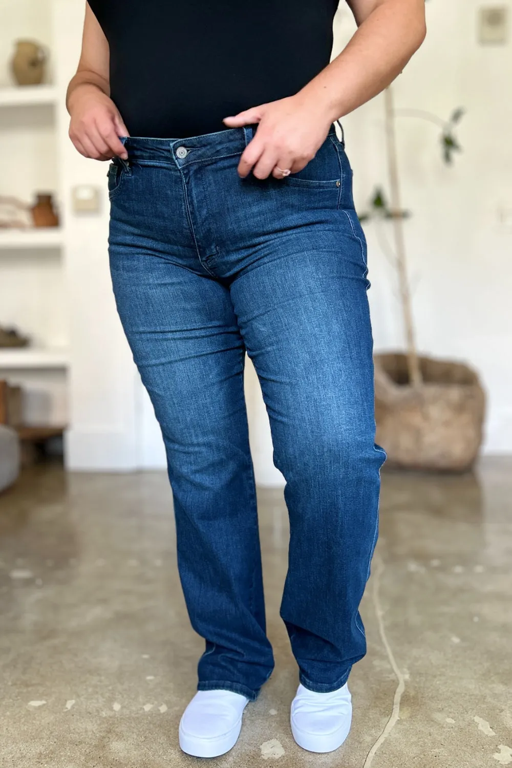 Judy Blue Tummy Control Straight Jeans