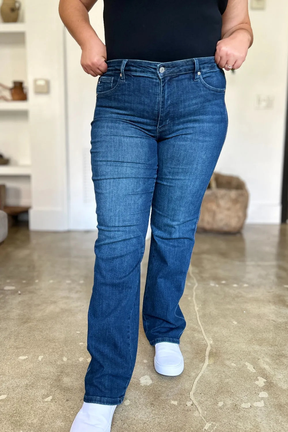 Judy Blue Tummy Control Straight Jeans