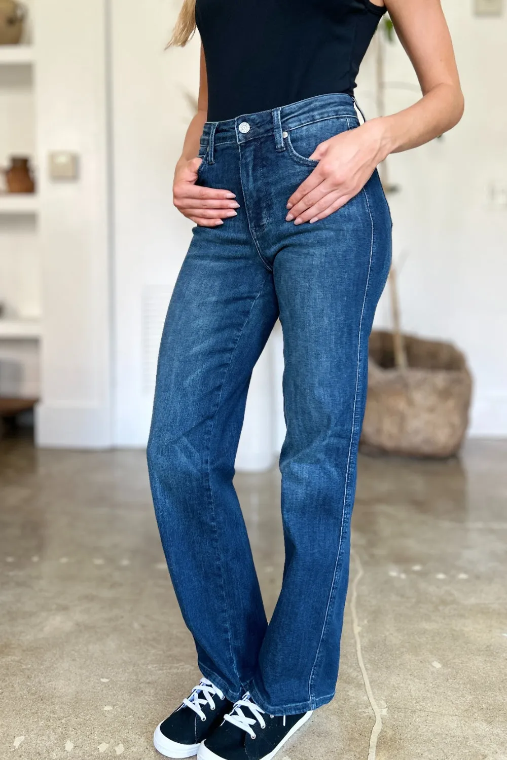 Judy Blue Tummy Control Straight Jeans