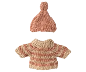 Knitted Sweater and Hat for Big Sister Mouse