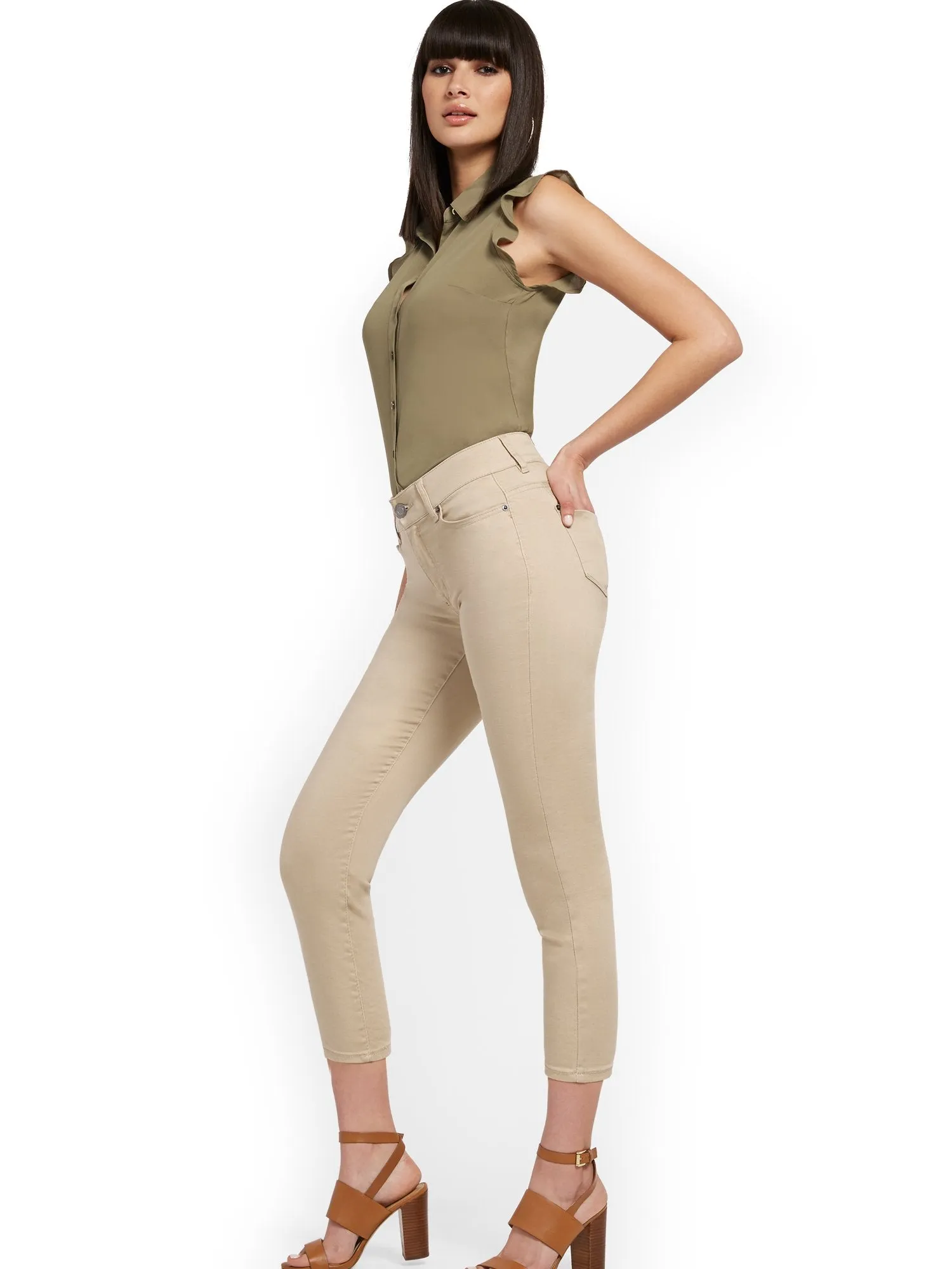 Mya Curvy High-Waisted Sculpting No Gap Capri Jeans