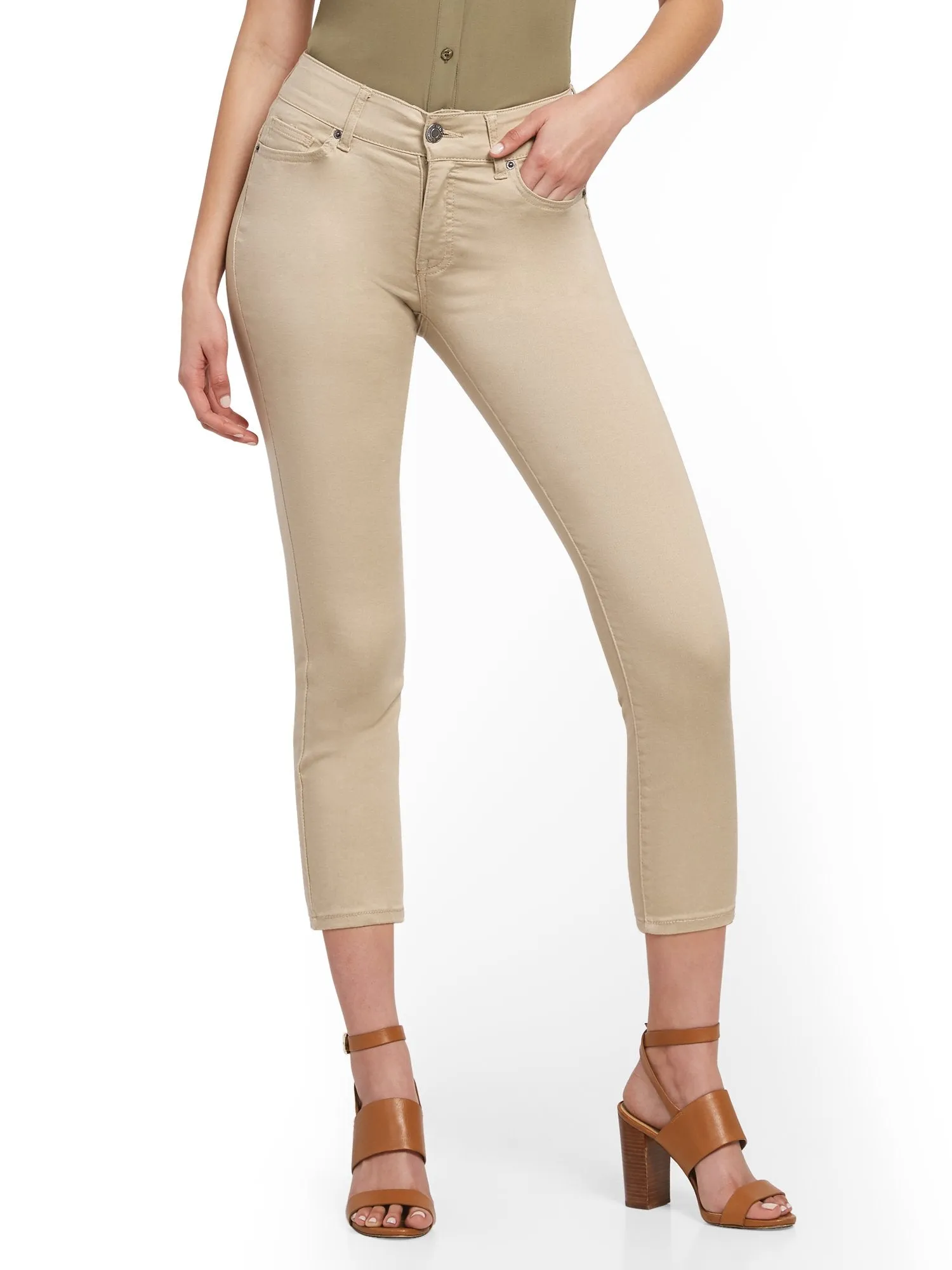 Mya Curvy High-Waisted Sculpting No Gap Capri Jeans