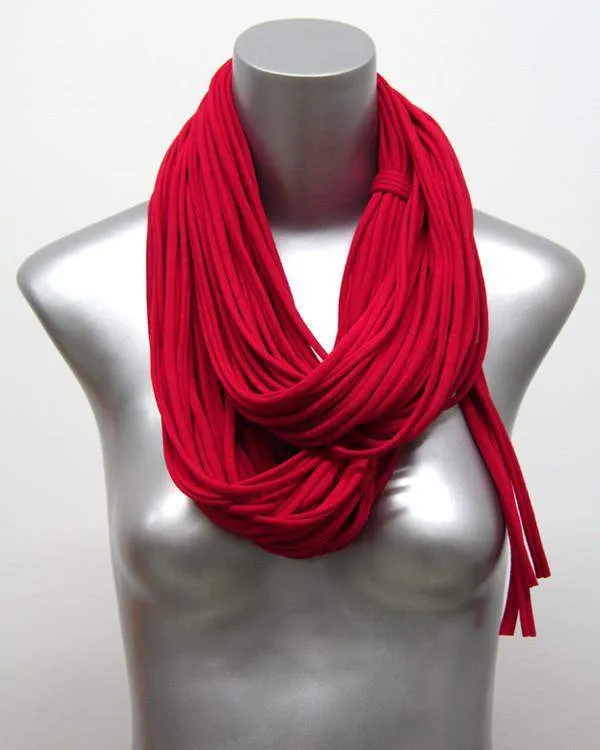 Necklush Chunky Scarf / Red / Unisex