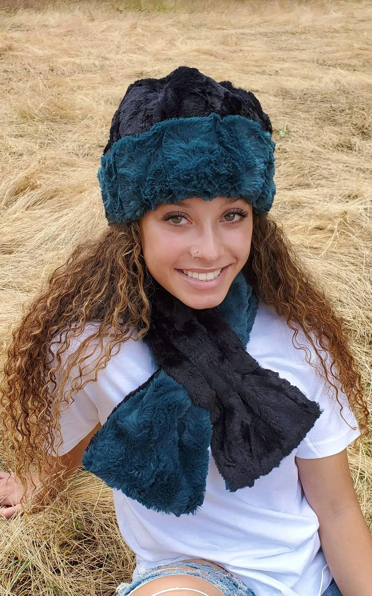 Pull-Thru Scarf - Luxury Faux Fur in Peacock Pond