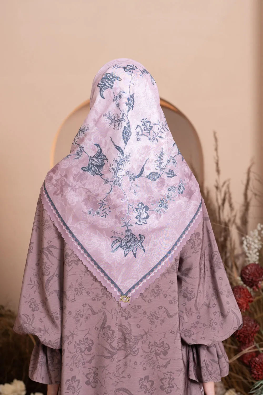 Semantik Scarf Lotus Pink