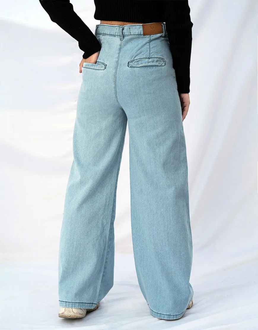 Wide Leg Pleated Jeans Light Wash