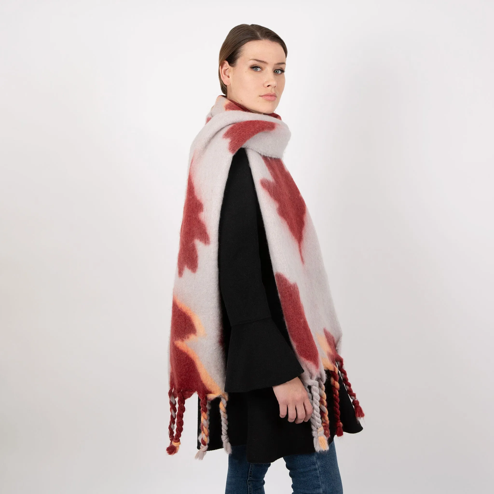 Women’s Abstract Leaf Pattern Blanket Scarf with Tassels